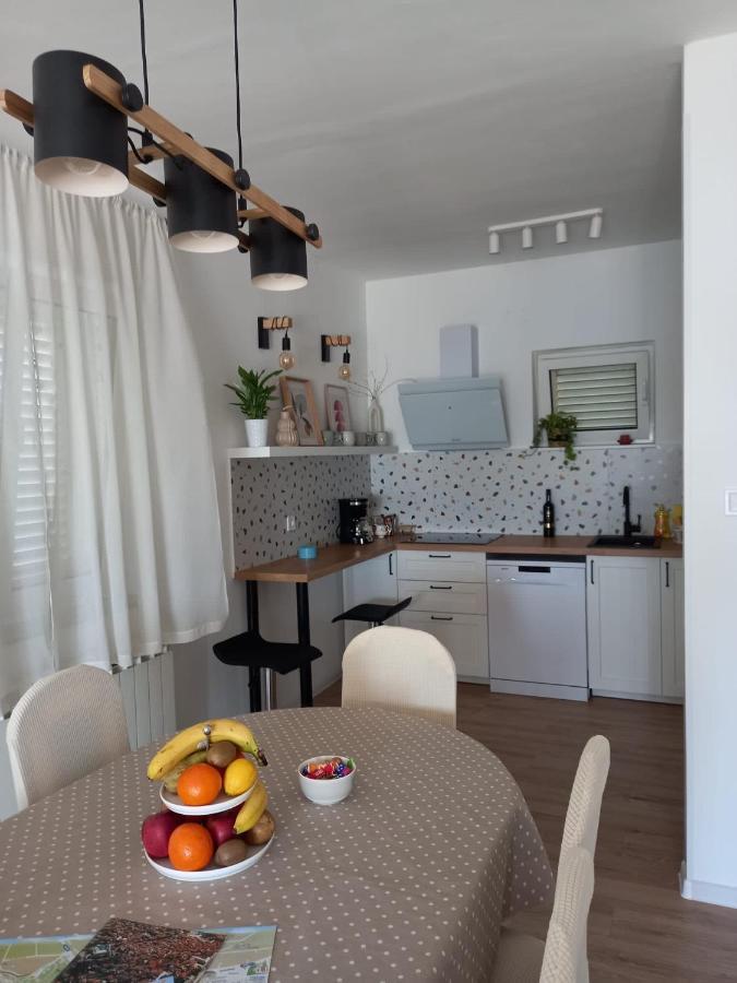 Apartman Betty Σίμπενικ Εξωτερικό φωτογραφία