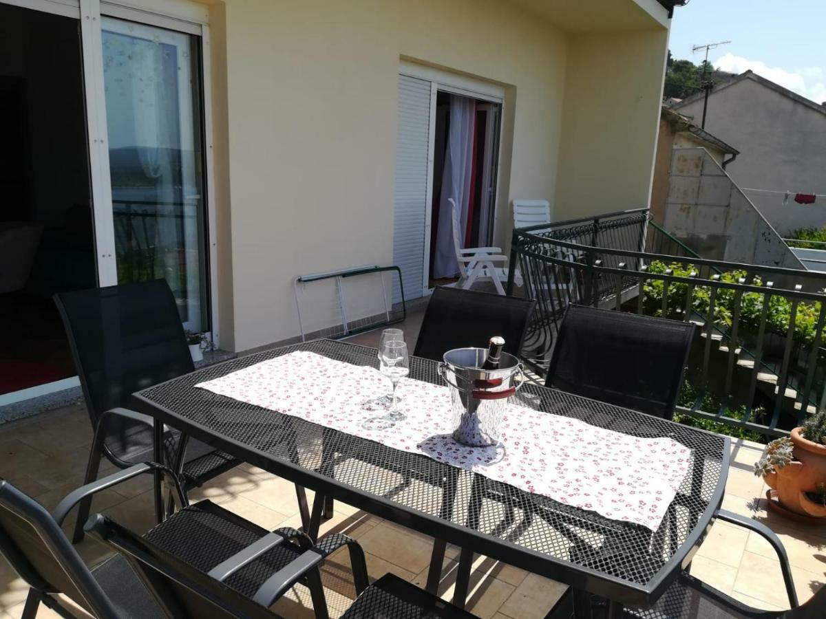 Apartman Betty Σίμπενικ Εξωτερικό φωτογραφία